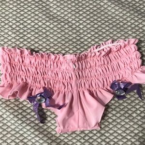 Frilly booty shorts